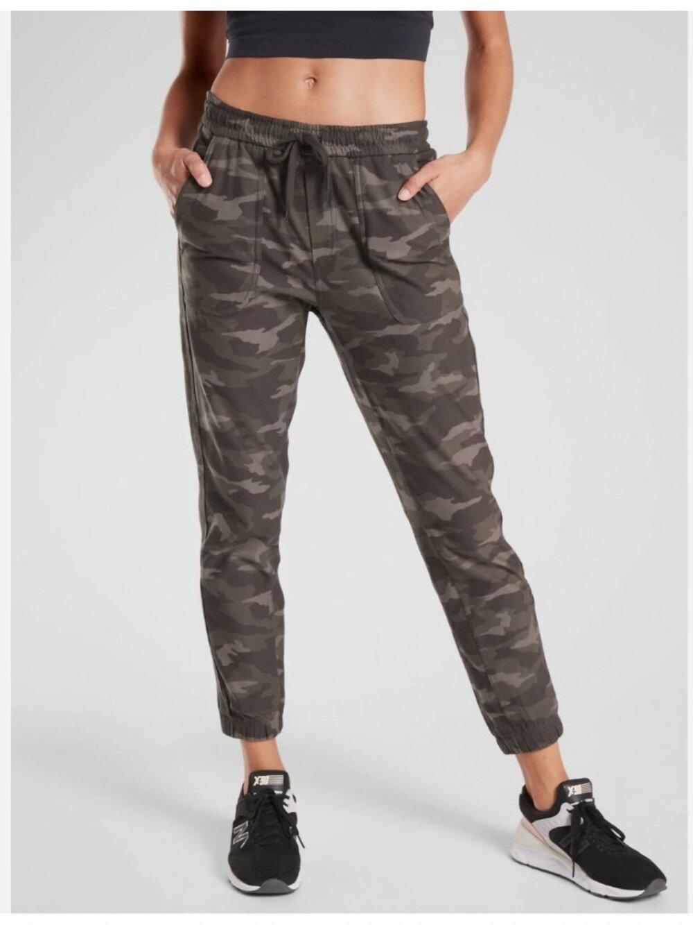 Athleta Camo Farallon Jogger, Black Olive Camo SIZE 16 - Picture 1 of 9